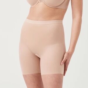 Spanx Thinstincts Girl Shorts Nude Beige Tummy Control Shaping Shorts